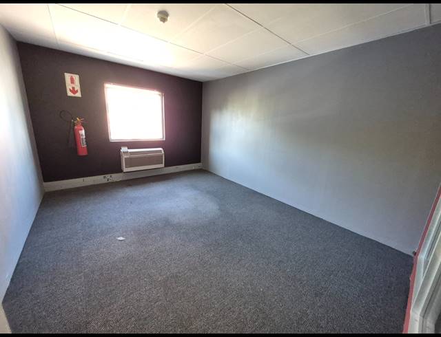 1,669M² OFFICE FOR SALE IN SUNNINGHILL